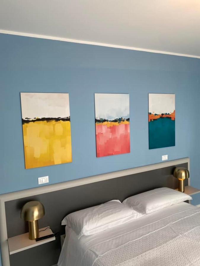 Dizeta Suite And Apartment Salerno Bagian luar foto