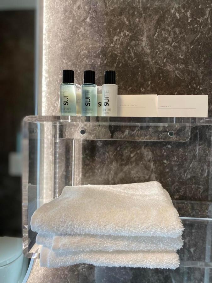 Dizeta Suite And Apartment Salerno Bagian luar foto