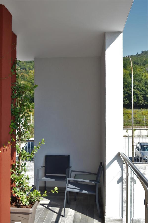 Dizeta Suite And Apartment Salerno Bagian luar foto